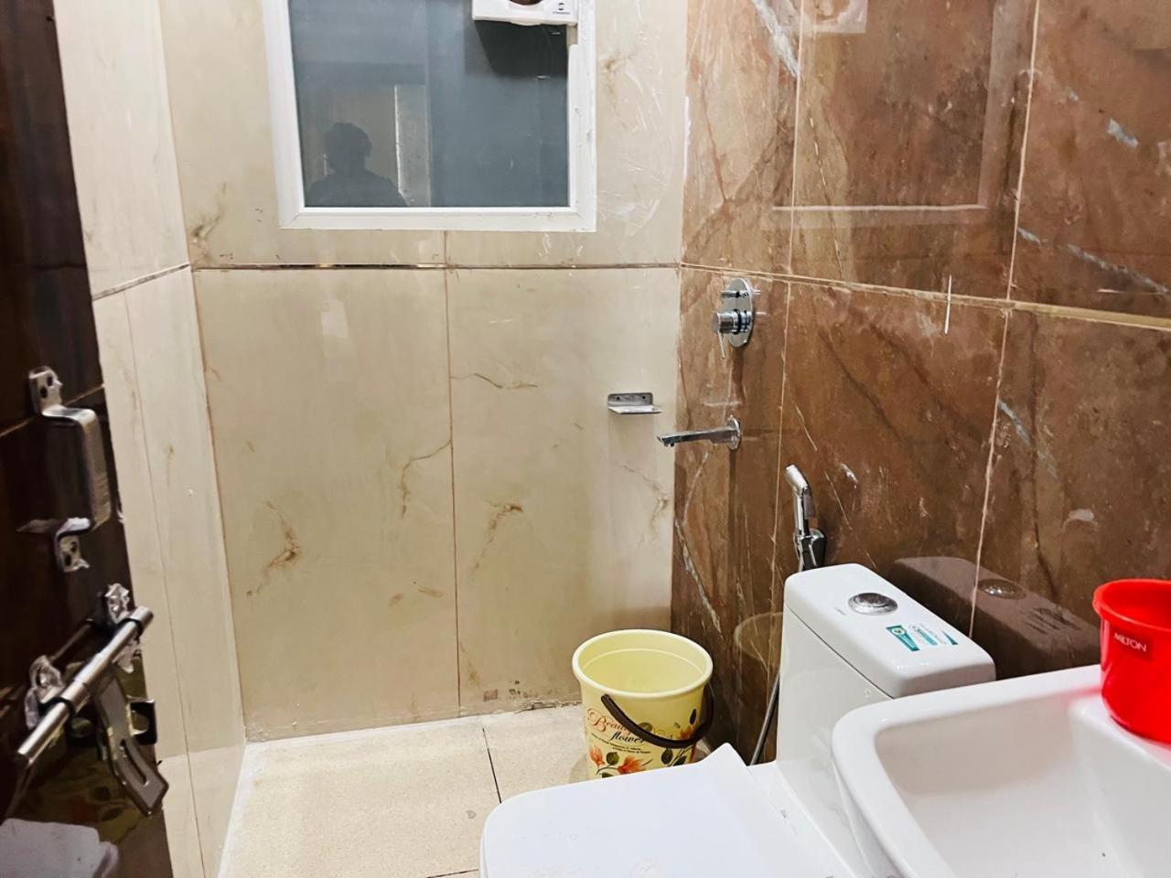 Kaushik Bhawan Hotel Rishīkesh Екстериор снимка